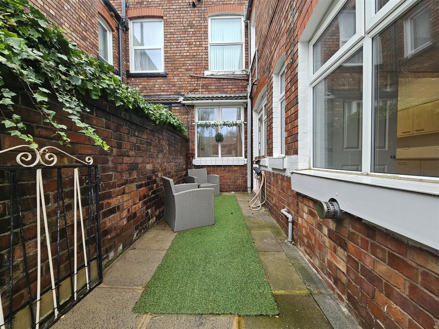 Dentons Green Lane, Dentons Green, St. Helens, photo 21